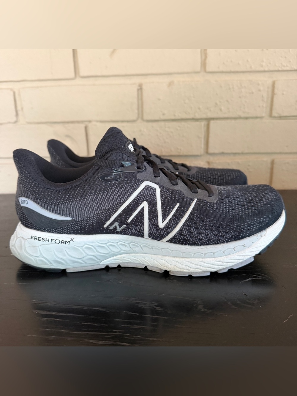 New Balance Fresh Foam X 880 v12 Women Size 8 Running Shoes Black White W880B12